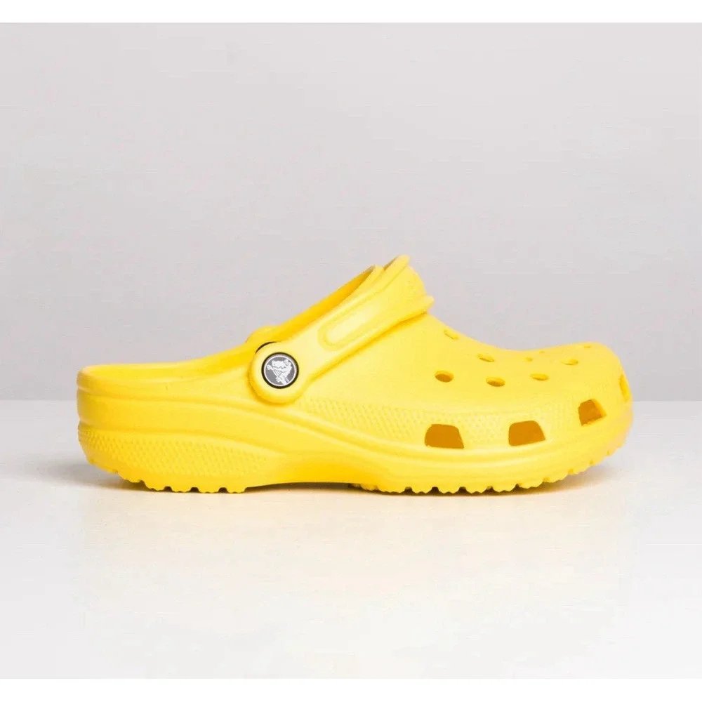 Crocs Classic Clog Roomy Fit Lemon Yellow 10001-7C1 Size 5Y Youth Kids‎ New